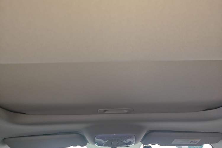 Used GAC Trumpchi GS4 2017 235T Automatic Two-Wheel Drive Luxury Smart Connectivity Version Headliner