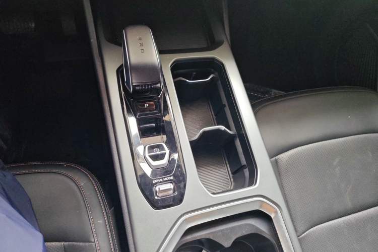 Used Geely Auto Haoyue L 2024 2.0T DCT Prestige Version Gear Lever