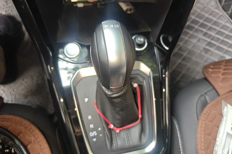 Used Volkswagen T-ROC 2022 280TSI DSG Two-Wheel Drive Comfort PLUS