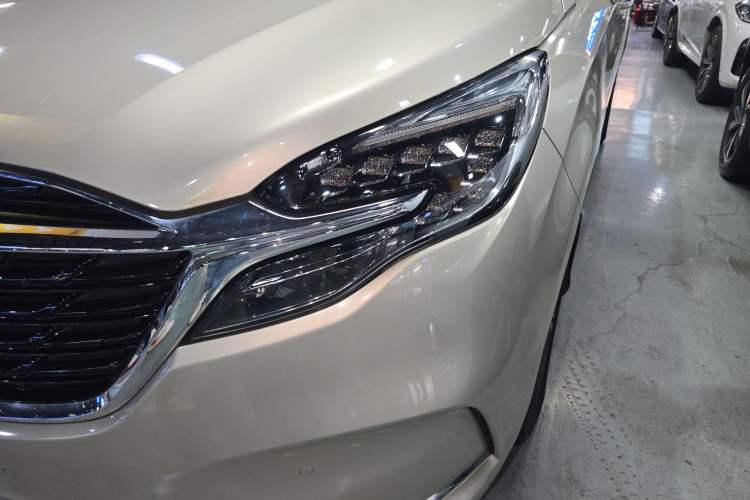 Used Buick GL8 2020 ES Land Cruiser 653T Luxury Model Left Front Headlight