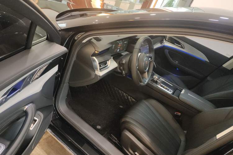 Used Hongqi H5 2024 2.0T Automatic Smart Connect Flagship Edition