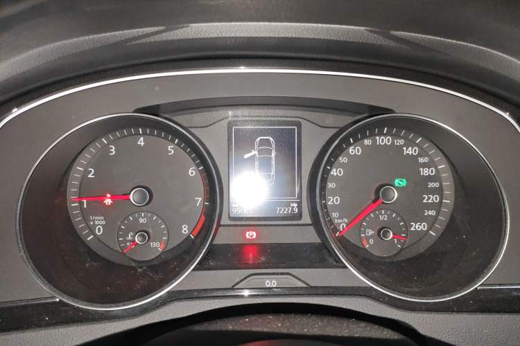 Used Volkswagen Magotan 2018 Facelift 330TSI DSG Luxury Model Instrument Cluster