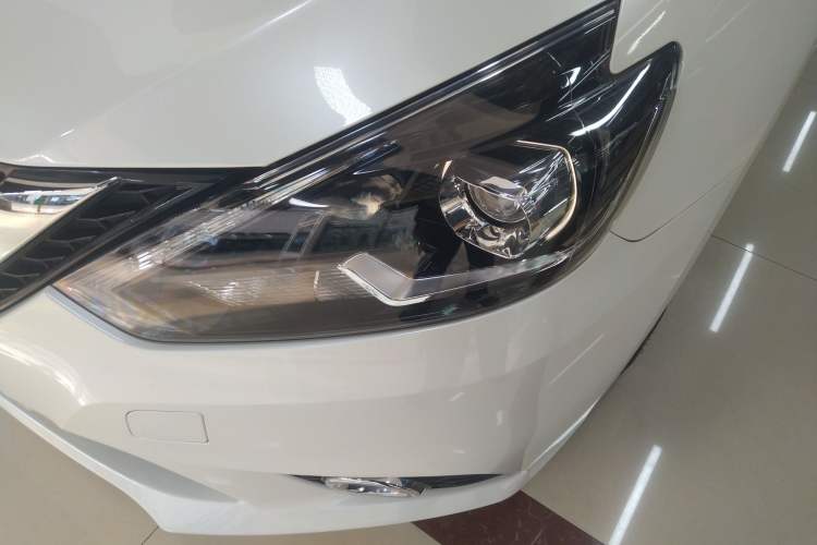 Used Nissan Sylphy 2018 1.6XV CVT Deluxe Edition Left Front Headlight