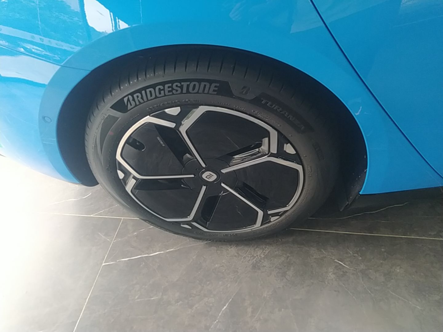 Xiaomi Auto SU7 2026 Model Standard Edition — снимка 11