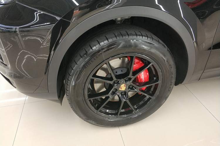 Used Porsche Cayenne 2024 Cayenne 3.0T Exterior 3