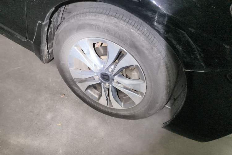 Used Honda Accord 2014 2.0L LX Comfort Edition Right Front Wheel Hub