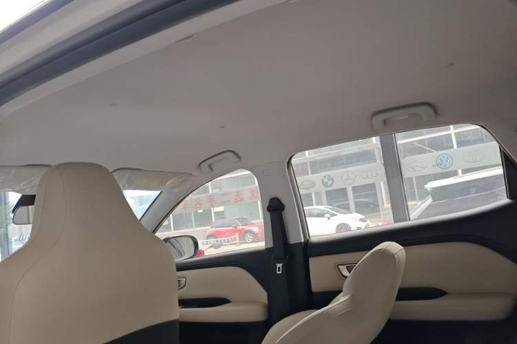 Used Wuling Bingo PLUS 2024 510 km Range 5-Seater Version Headliner