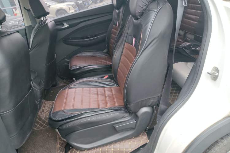 Used Wuling Hongguang S3 2019 1.5L Manual Standard Version China VI Standard
