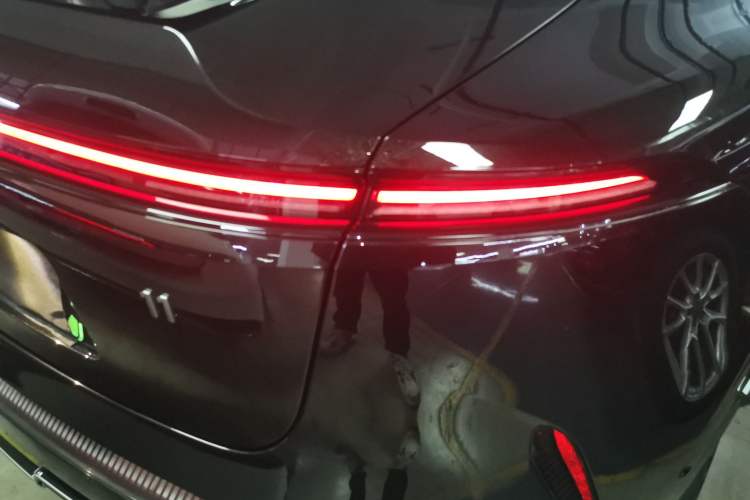 Used Avatr 11 2023 Harmony 90° Luxury Edition Right Rear Taillight