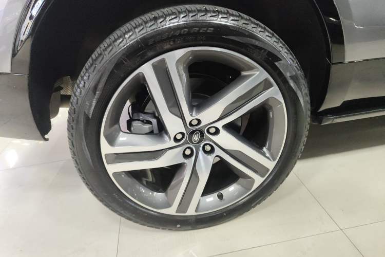 Used Land Rover Discovery 2021 360 PS R-Dynamic HSE Right Rear Wheel Hub