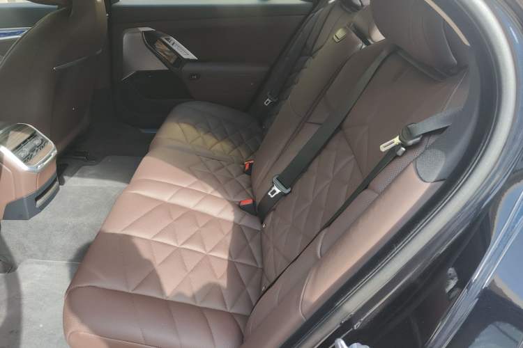 Used BMW 7 Series 2023 735Li M Sport Package
