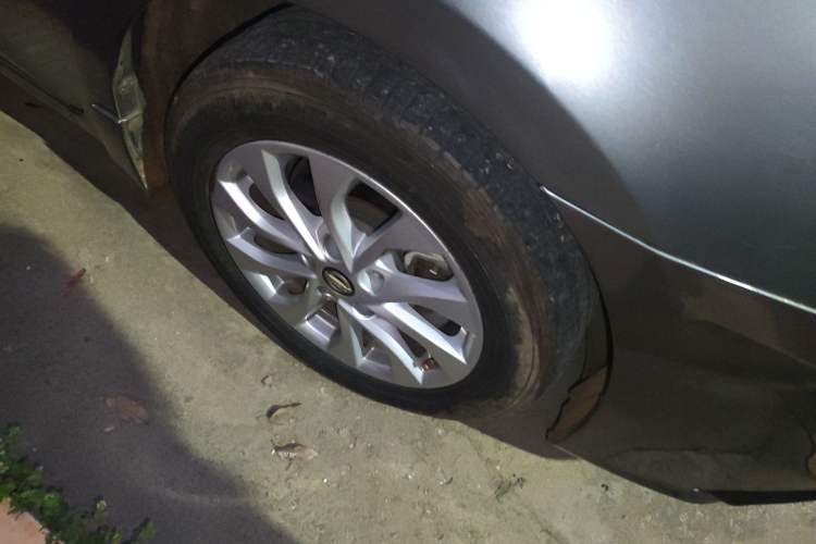 Used Nissan Sylphy 2016 1.6 XL CVT Luxury Edition Right Front Wheel Hub