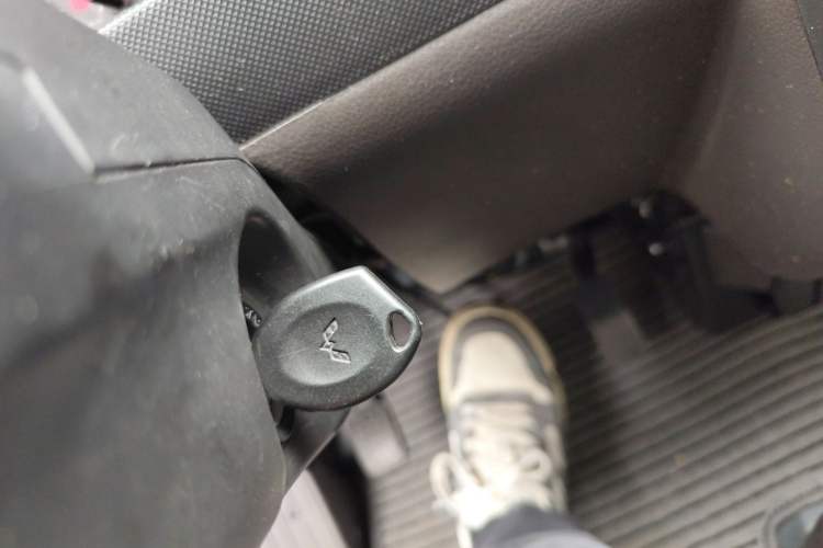 Used Wuling Rongguang 2021 1.5L Extended Basic Version L3C Vehicle Key