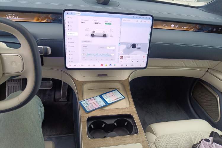 Used Nio ET9 2025 100kWh Signature Edition
