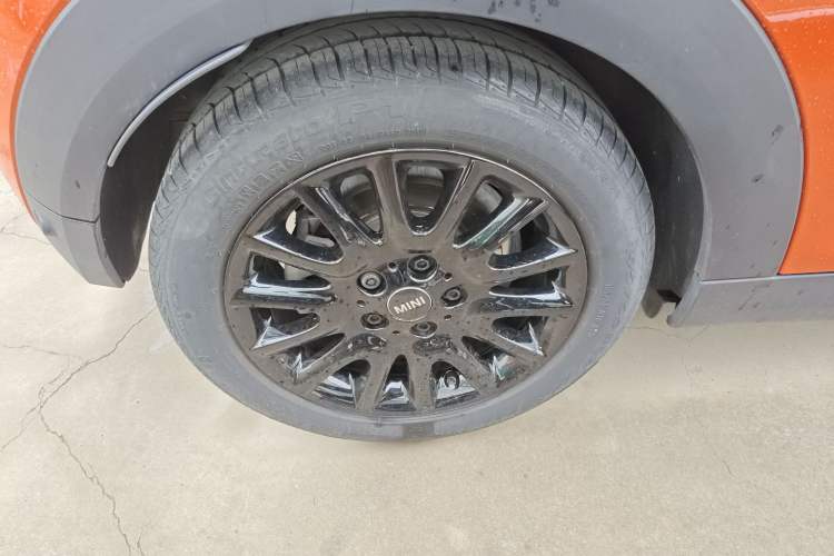 Used MINI 2019 1.5T ONE PLUS Right Rear Wheel Hub