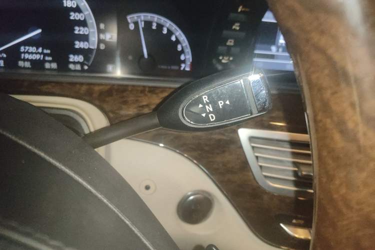 Used Mercedes-Benz S-Class 2010 S 300 L Prestige Edition Gear Lever