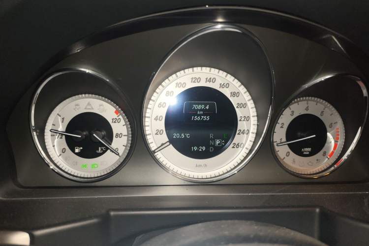 Used Mercedes-Benz GLK-Class 2015 GLK 260 4MATIC Fashion Edition Ultimate Version
