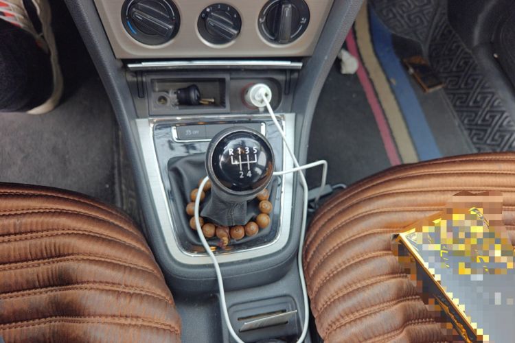 Used Volkswagen Lavida 2013 Restyled Classic 1.6L Manual Comfort Edition