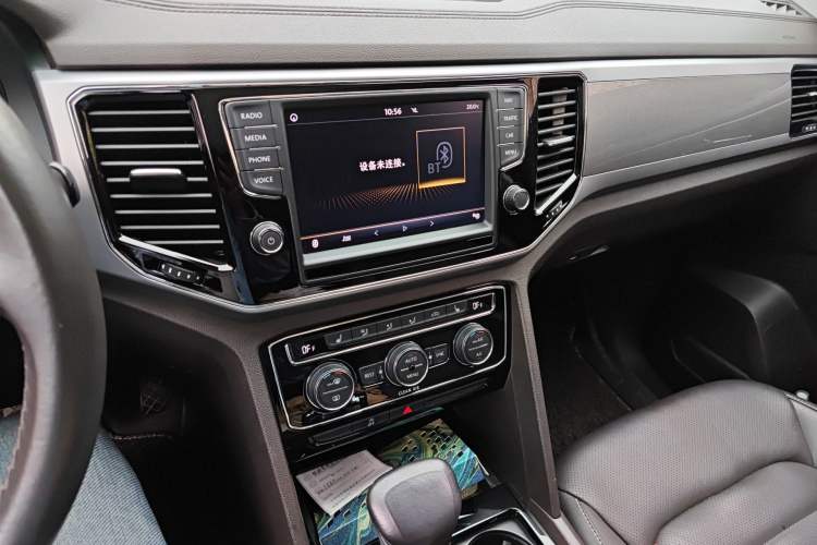 Used Volkswagen Teramont 2017 330TSI Two-Wheel-Drive Luxury Edition Audio And AC Panel