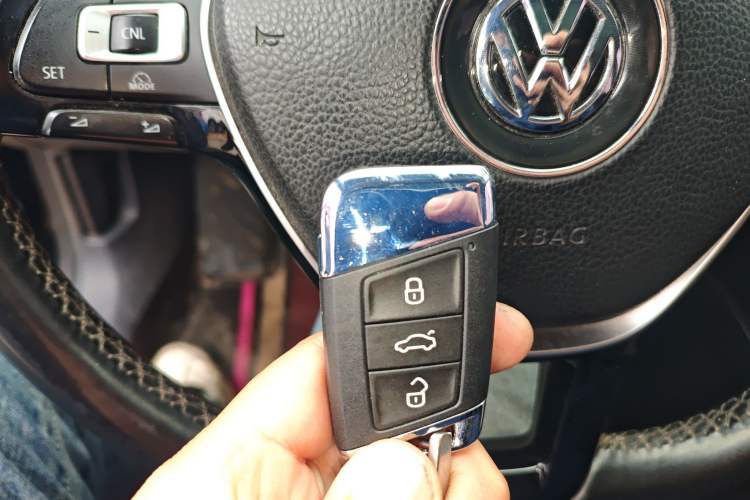 Used Volkswagen Magotan 2017 330TSI DSG Leading Model
