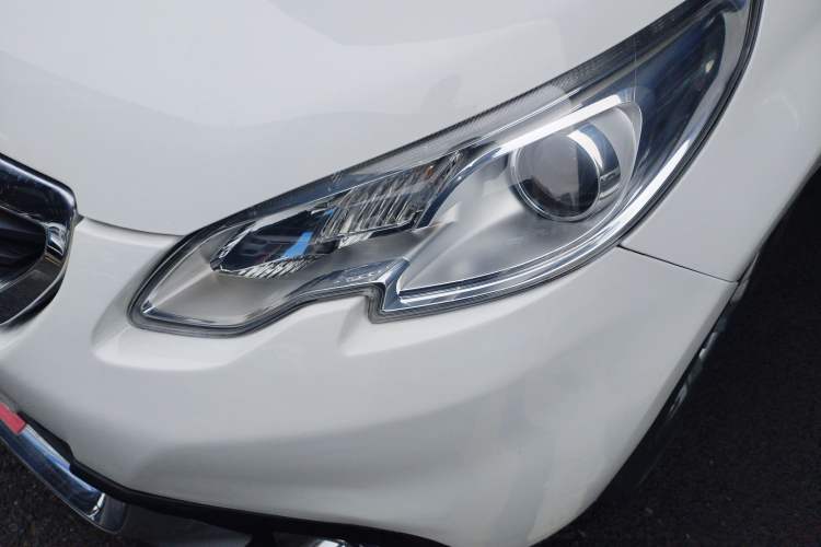 Used Peugeot 2008 2015 1.6L Automatic Playcool Edition
