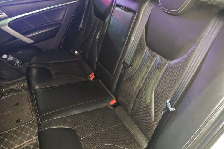 Used Geely Auto Emgrand 2017 Sedan Million Edition 1.5L Manual - Upward Version