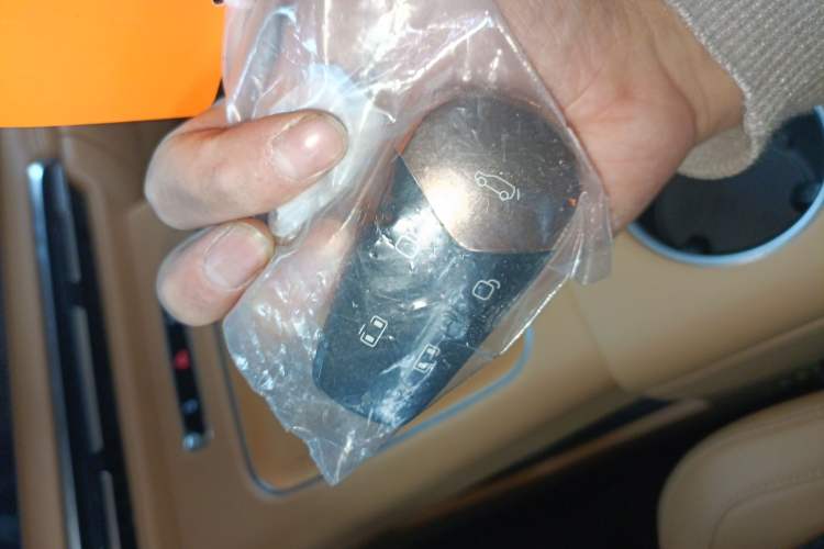 Used VOYAH Dream 2025 EV Four-Wheel Drive Flagship Kunpeng Edition Interior 1