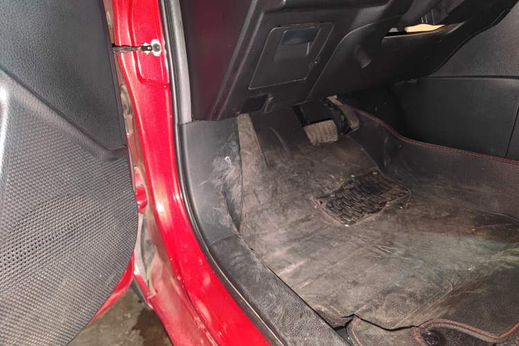 Used Toyota Corolla 2014 1.6L CVT GL-i Driver Seat