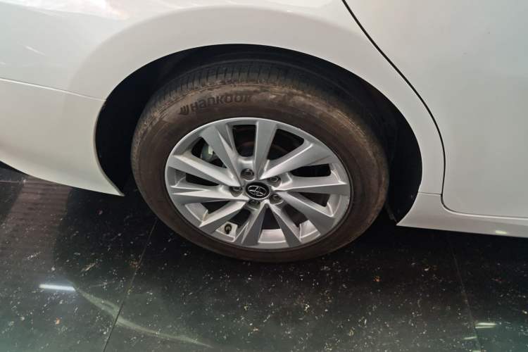 Used Toyota Camry 2021 2.0G Luxury Edition
