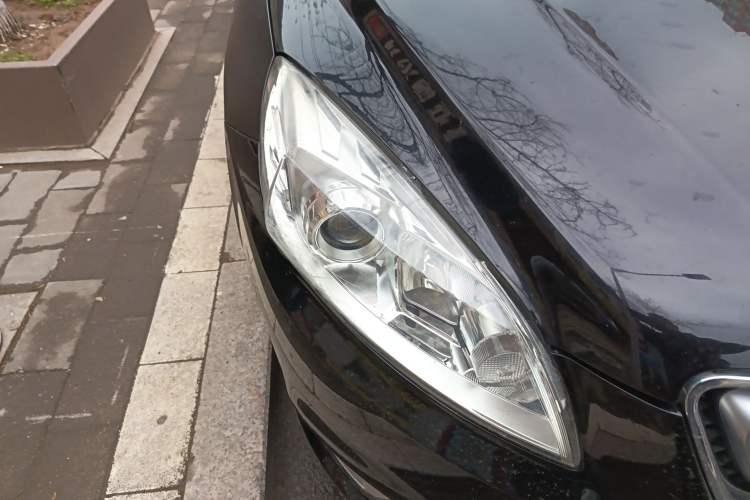 Used BAIC Senova D50 2014 1.5L manual comfort version Right Front Headlight