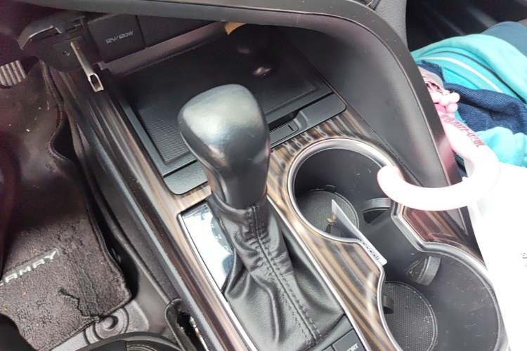 Used Toyota Camry 2019 2.5G Luxury Edition China VI Standard Gear Lever