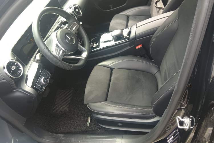 Used Mercedes-Benz A-Class 2019 A 200 L Sport Sedan Left Front Seat