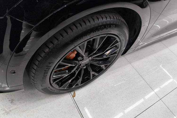 Used Zeekr 7X 2025 100 kWh Long-Range Rear-Wheel Drive with Intelligent Driving Features