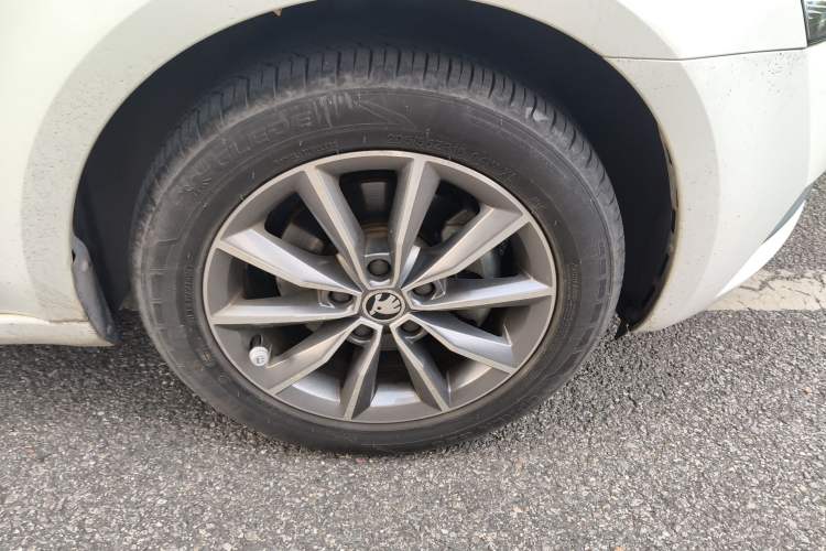 Used Skoda Octavia 2019 1.5L Automatic SmartDrive Comfort Edition China VI Standard
