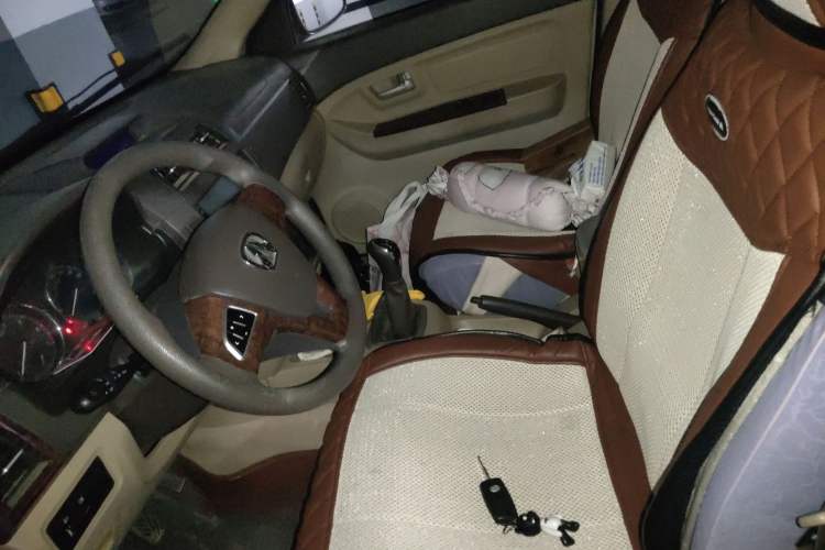 Used BAIC Weiwang M30 2015 1.5L Comfort version DAM15 Left Front Seat