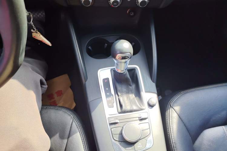 Used Audi A3 2014 Limousine 35 TFSI Automatic Fashion Model