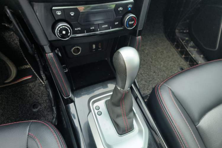 Used BAIC Senova X55 2016 1.5T CVT Elite Edition Gear Lever