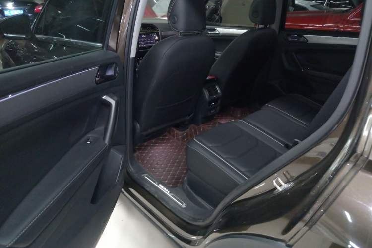 Used Volkswagen Tiguan L 2017 380TSI Automatic All-Wheel-Drive Flagship Edition
