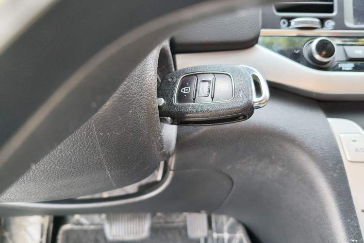 Used Hyundai Elantra (6th Generation / Lingdong) 2016 1.6L Automatic ZhiXuan – Elite Version