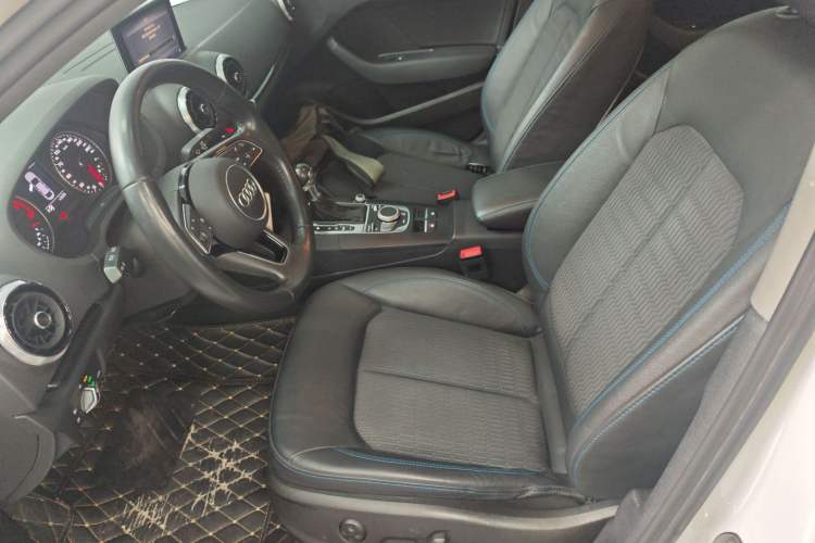 Used Audi A3 2019 Limousine 35 TFSI Fashion Edition China VI Emission Standard Left Front Seat