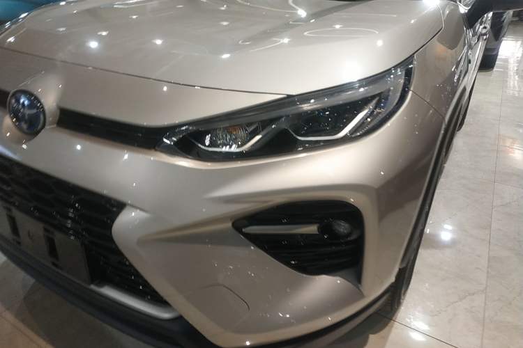 Used Toyota Wildlander 2023 Dual-Motor 2.5L E-CVT Four-Wheel Drive Prestige Edition
