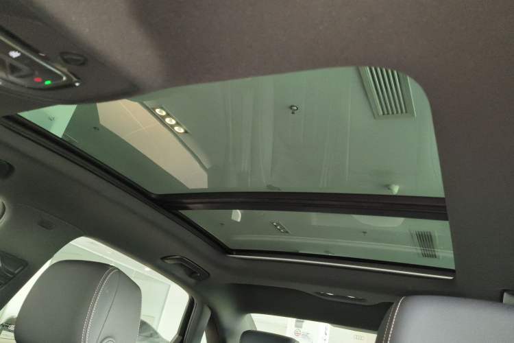 Used Audi A4L 2024 40 TFSI quattro RS Performance Package Headliner