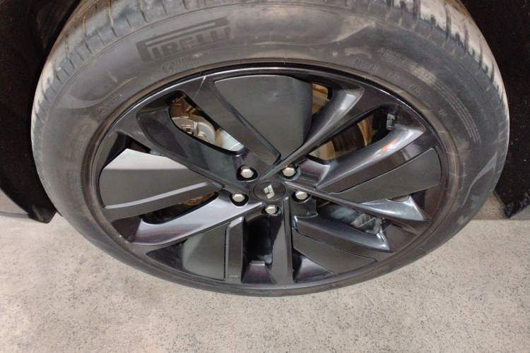 Used Li Auto L9 2022 Max model
