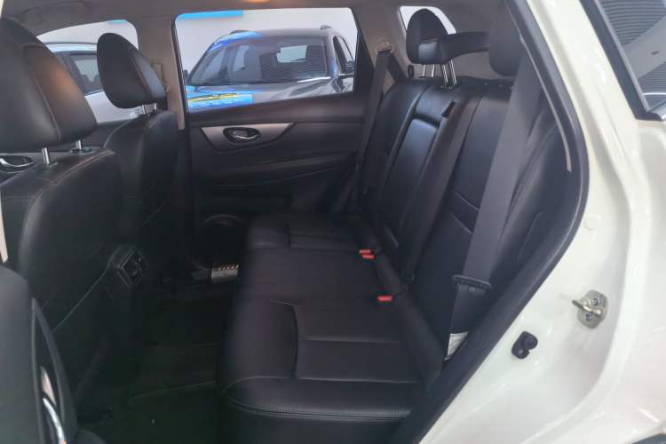 Used Nissan X-Trail 2014 2.0L CVT Comfort Edition 2WD
