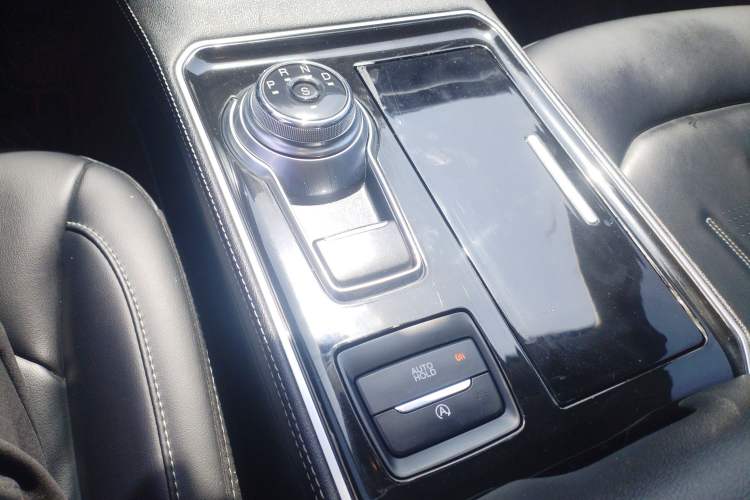 Used Ford Edge 2021 PLUS EcoBoost 245 Two-Wheel-Drive Platinum Edition 5 Seats