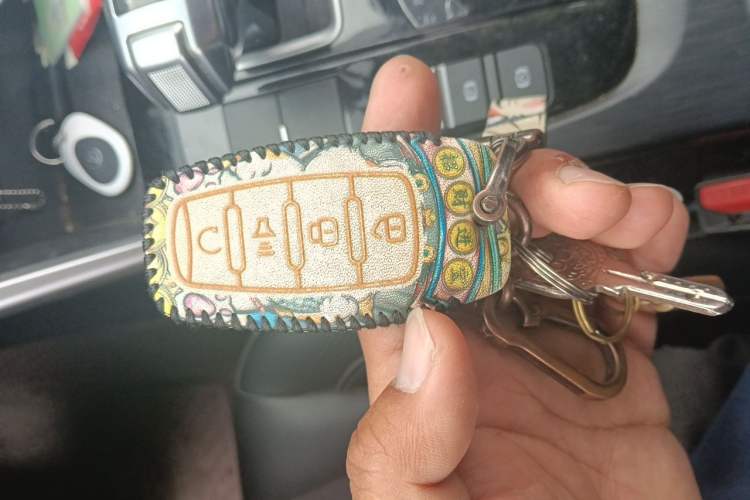 Used Great Wall Poer 2021 2.0T Commercial Version Automatic Diesel Two-Wheel Drive Elite Trim with Long Bed – GW4D20M Vehicle Key