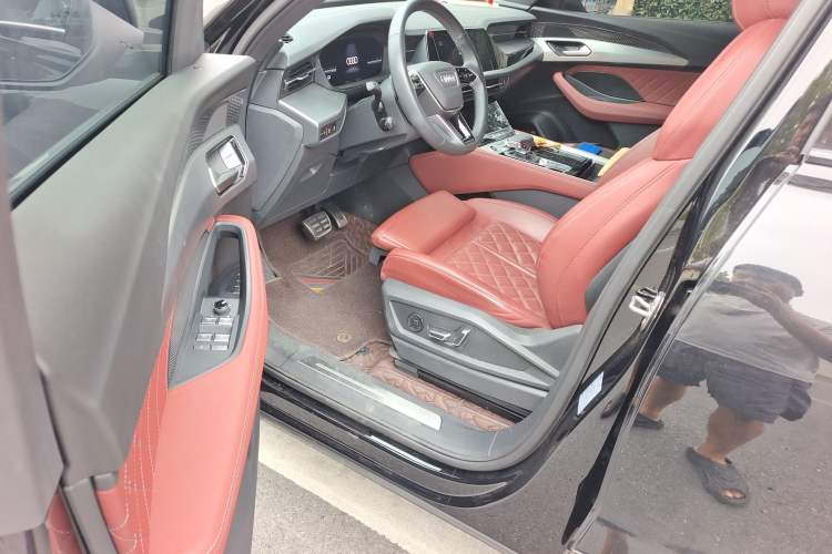 Used Audi Q6 2024 40 TFSI quattro Guanyun Edition Flying Rider Package 6-seater Driver Seat