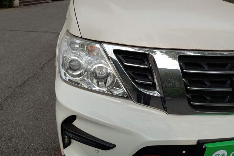 Used Nissan Patrol  Right Front Headlight