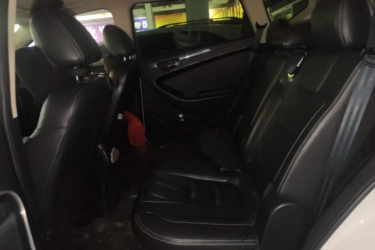 Used Dongfeng Fengon 580 2017 1.5T CVT Luxury Model Left Rear Seat