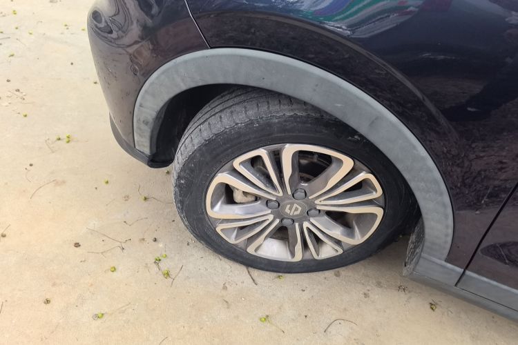 Used Leapmotor T03 2021 400 Luxury Edition Left Front Wheel Hub